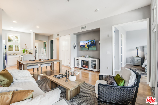 2 Bed Home for Sale in Playa Vista, California