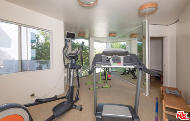 1 Bed Home for Sale in Encino, California