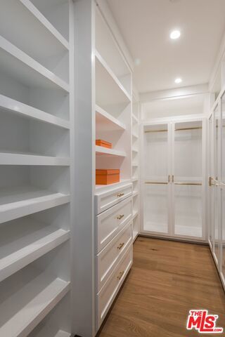 5 Bed Home for Sale in Studio City, California