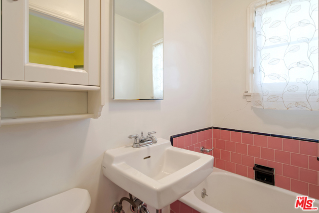  Income Home for Sale in Beverly Hills, California