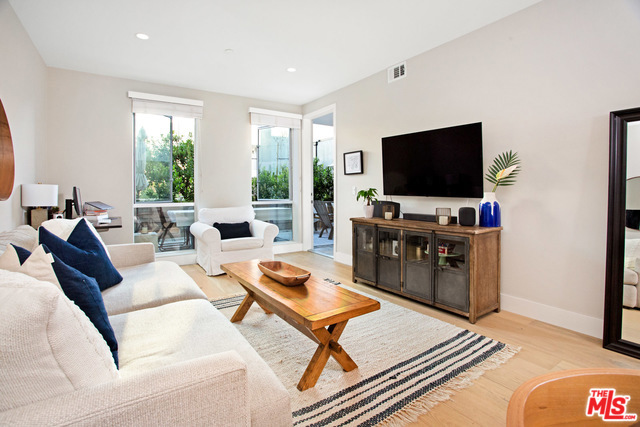 1920 Pacific Coast Highway, Redondo Beach, California 90277, 2 Bedrooms Bedrooms, ,2 BathroomsBathrooms,Residential,Sold,Pacific Coast Highway,20571704