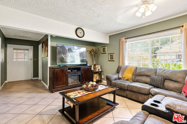 3 Bed Home for Sale in Los Angeles, California