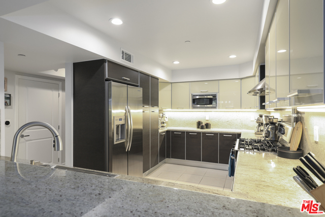 3 Bed Home for Sale in Los Angeles, California