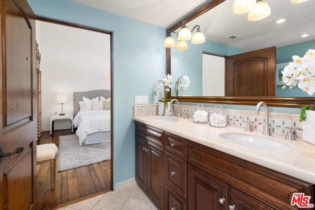 2 Bed Home for Sale in Santa Monica, California