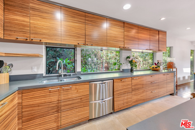 4 Bed Home for Sale in Venice, California