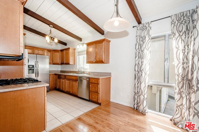 Kitchen / Dining Area 447