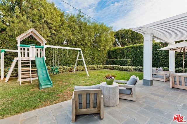 5 Bed Home for Sale in Los Angeles, California