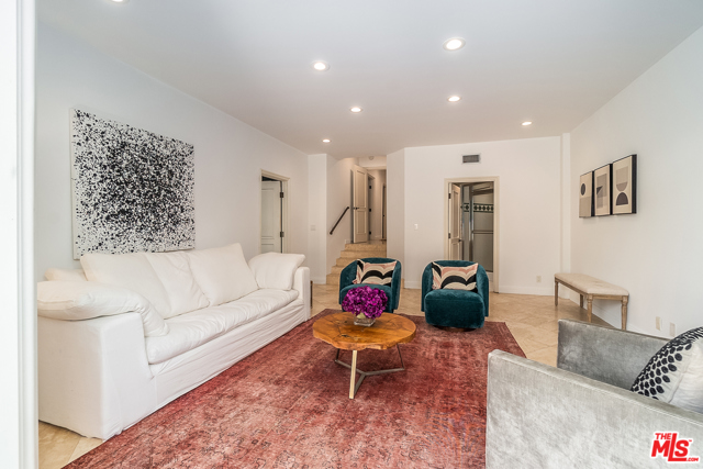 5 Bed Home for Sale in Venice, California