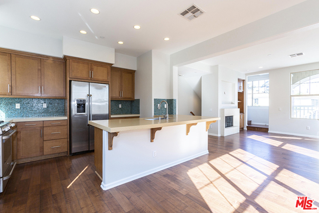 2 Bed Home for Sale in Los Angeles, California