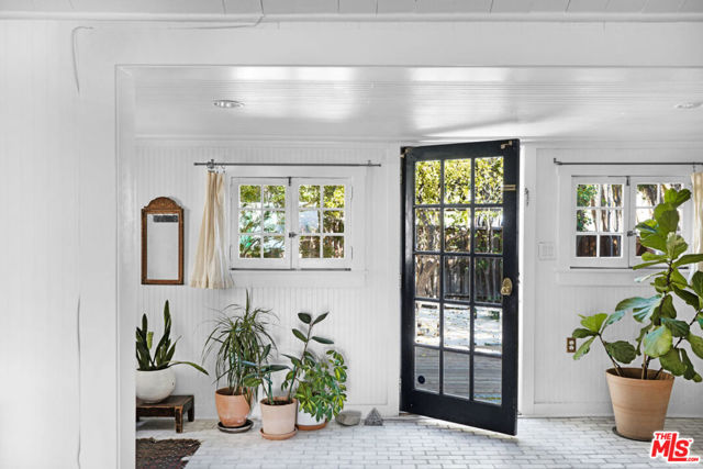 2 Bed Home for Sale in Los Angeles, California