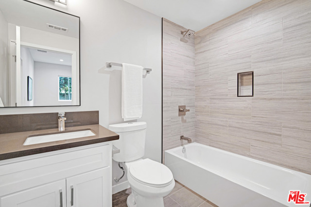  Income Home for Sale in Los Angeles, California