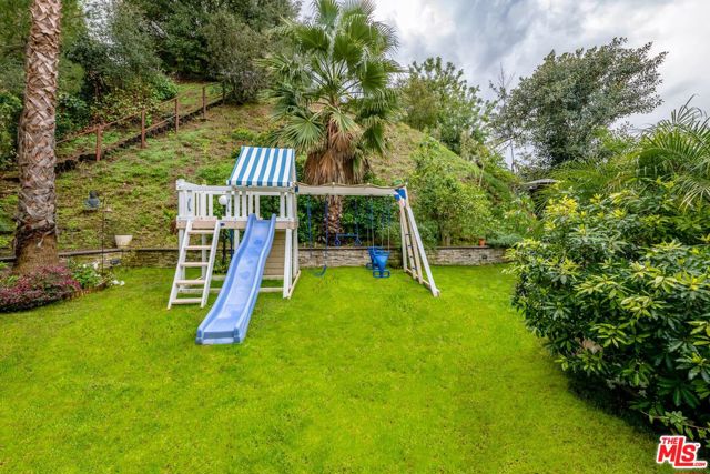 4 Bed Home for Sale in Sherman Oaks, California