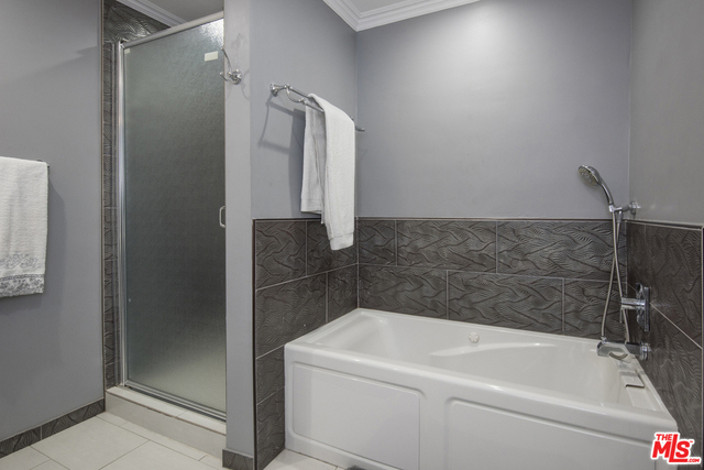 1 Bed Home for Sale in Los Angeles, California