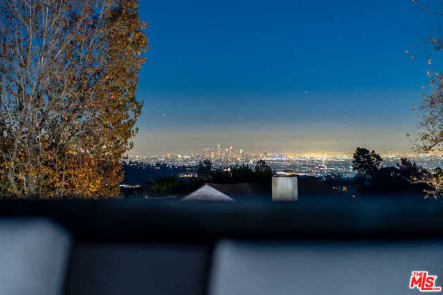 5 Bed Home for Sale in Los Angeles, California