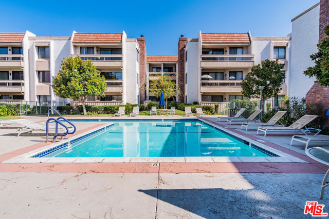 2 Bed Home for Sale in Encino, California