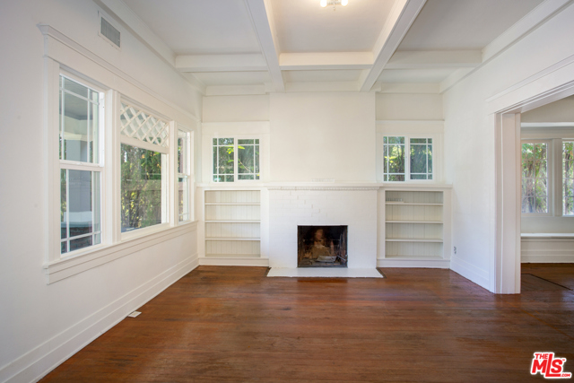 2 Bed Home for Sale in Los Angeles, California