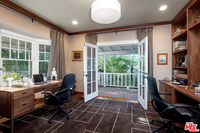 5 Bed Home for Sale in Los Angeles, California