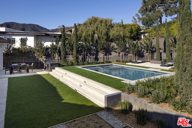 5 Bed Home for Sale in Pacific Palisades, California