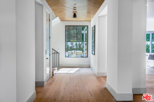 6 Bed Home for Sale in Pacific Palisades, California