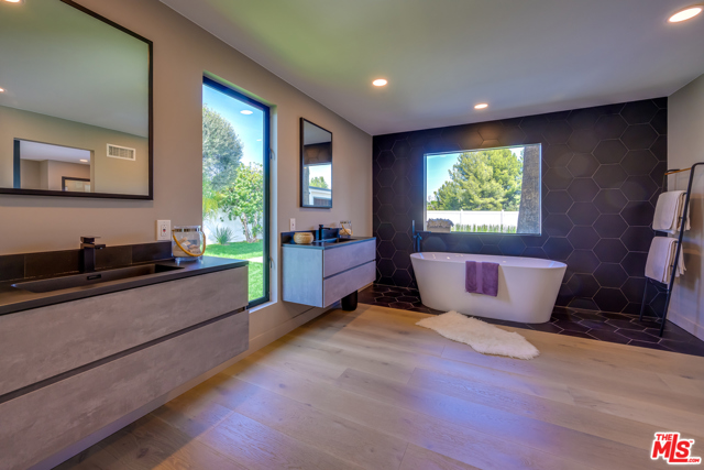 4 Bed Home for Sale in Encino, California