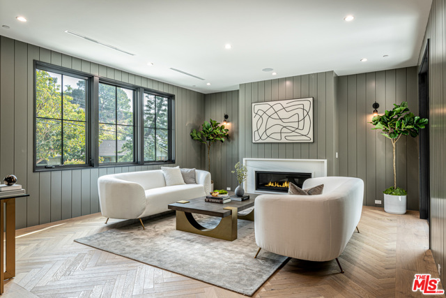 6 Bed Home for Sale in Pacific Palisades, California