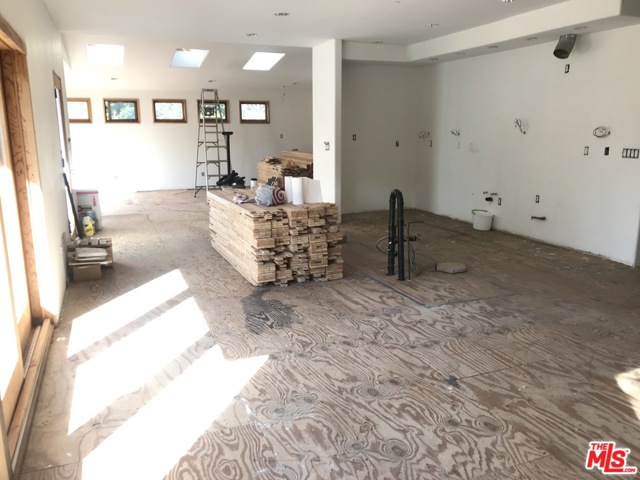 3 Bed Home for Sale in Studio City, California