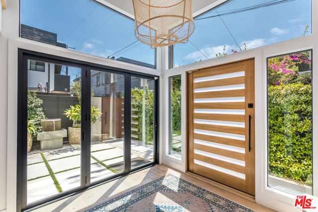 3 Bed Home for Sale in Venice, California