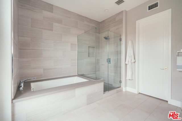 3 Bed Home for Sale in Playa Vista, California