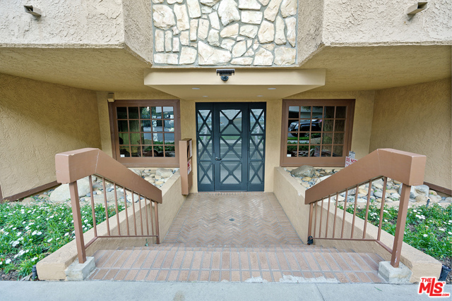 2 Bed Home for Sale in Valley Village, California