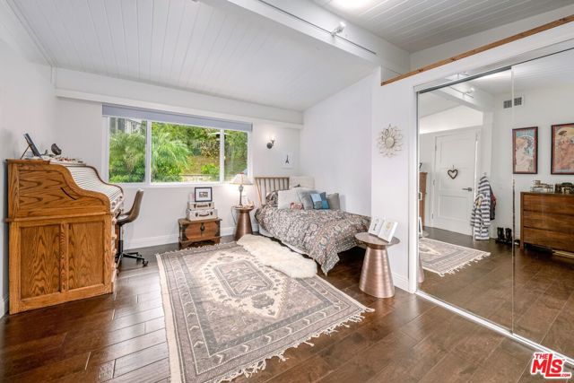 4 Bed Home for Sale in Sherman Oaks, California