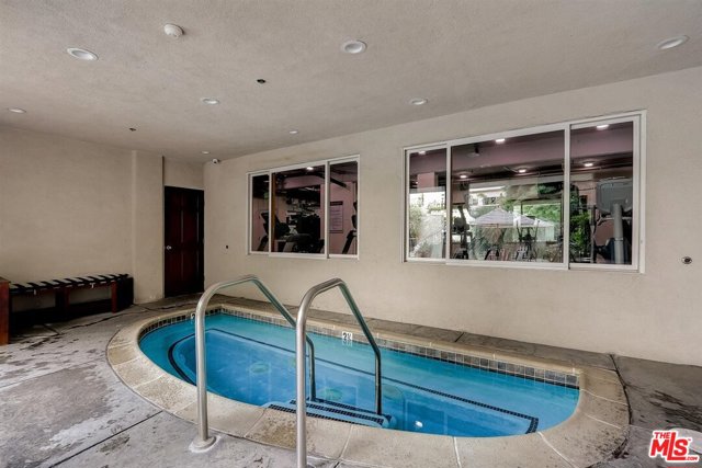1 Bed Home for Sale in Los Angeles, California