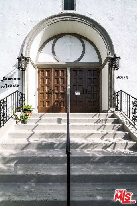  Income Home for Sale in Los Angeles, California