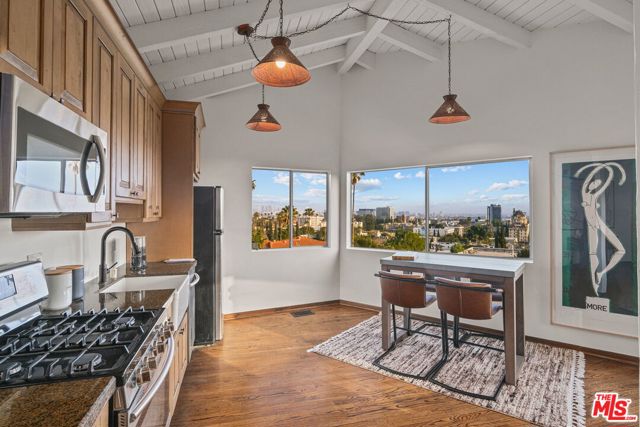 2 Bed Home for Sale in Los Angeles, California