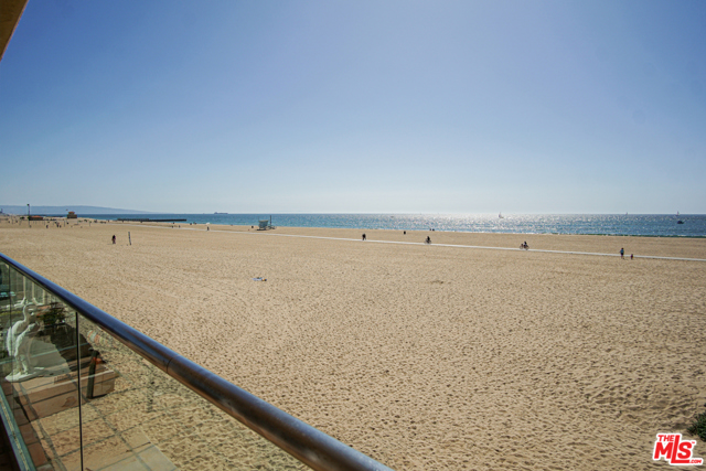 3 Bed Home for Sale in Playa del Rey, California