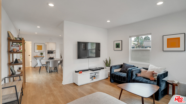 2 Bed Home for Sale in Los Angeles, California