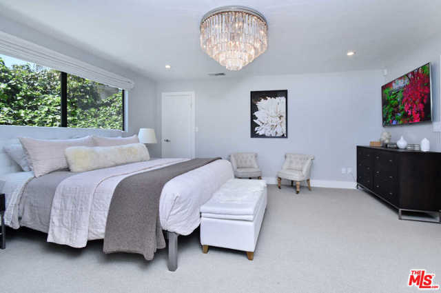 4 Bed Home for Sale in Sherman Oaks, California