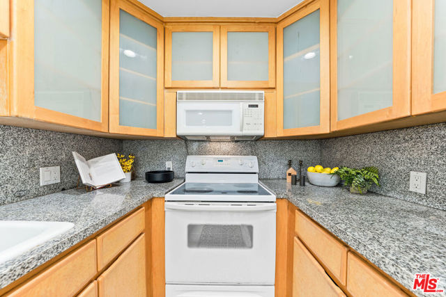 2 Bed Home for Sale in Los Angeles, California