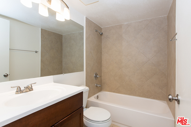 2 Bed Home for Sale in North Hollywood, California
