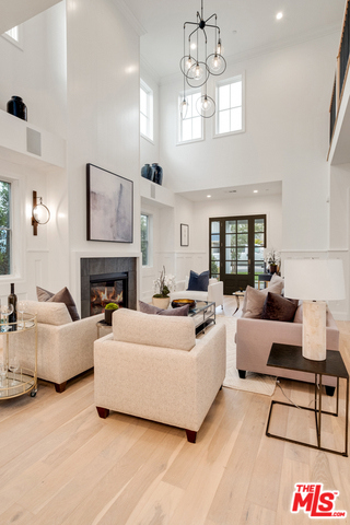 1813 OAK Avenue, Manhattan Beach, California 90266, 5 Bedrooms Bedrooms, ,4 BathroomsBathrooms,Residential,Sold,OAK,19433822