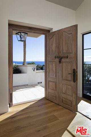 5 Bed Home for Sale in Pacific Palisades, California
