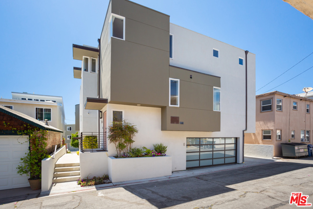 904 MANHATTAN Avenue, Hermosa Beach, California 90254, 4 Bedrooms Bedrooms, ,4 BathroomsBathrooms,Residential,Sold,MANHATTAN,20591878