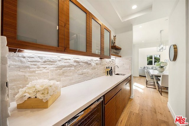 6 Bed Home for Sale in Sherman Oaks, California