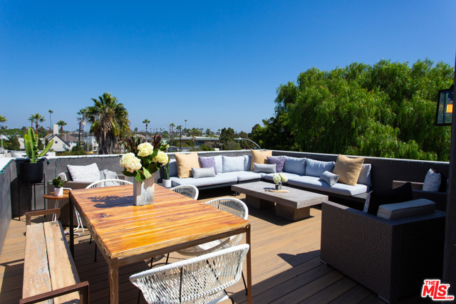 3 Bed Home for Sale in Venice, California