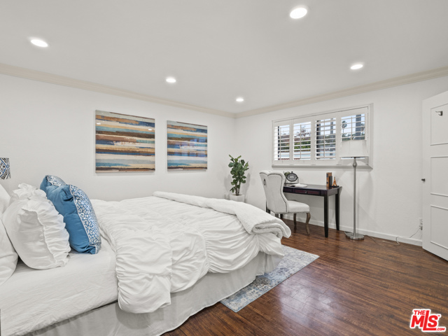 1 Bed Home for Sale in Los Angeles, California