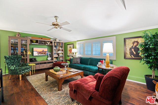 5 Bed Home for Sale in Sherman Oaks, California