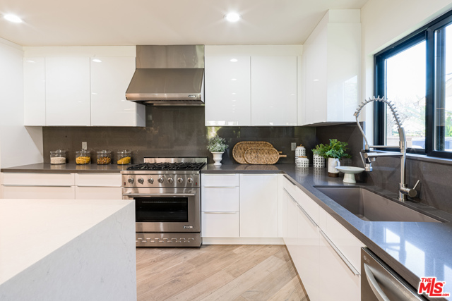 3 Bed Home for Sale in Sherman Oaks, California