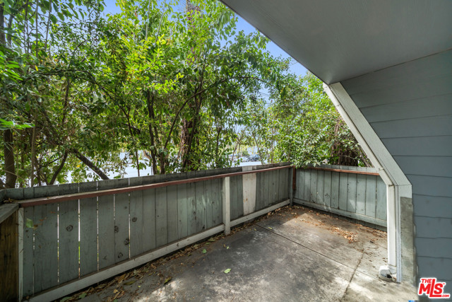 2 Bed Home for Sale in Van Nuys, California