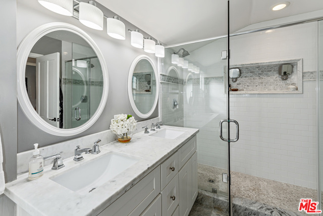 3 Bed Home for Sale in Van Nuys, California