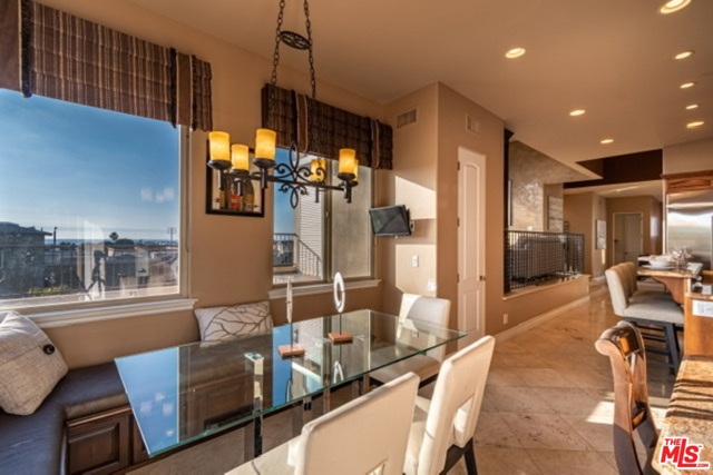 822 6TH Street, Hermosa Beach, California 90254, 4 Bedrooms Bedrooms, ,4 BathroomsBathrooms,Residential,Sold,6TH,19537348