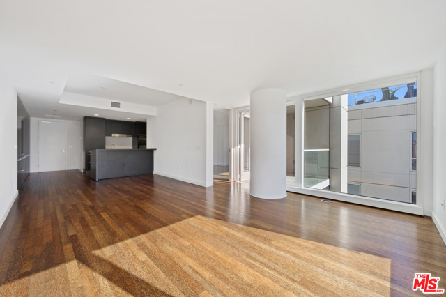 1 Bed Home for Sale in Los Angeles, California
